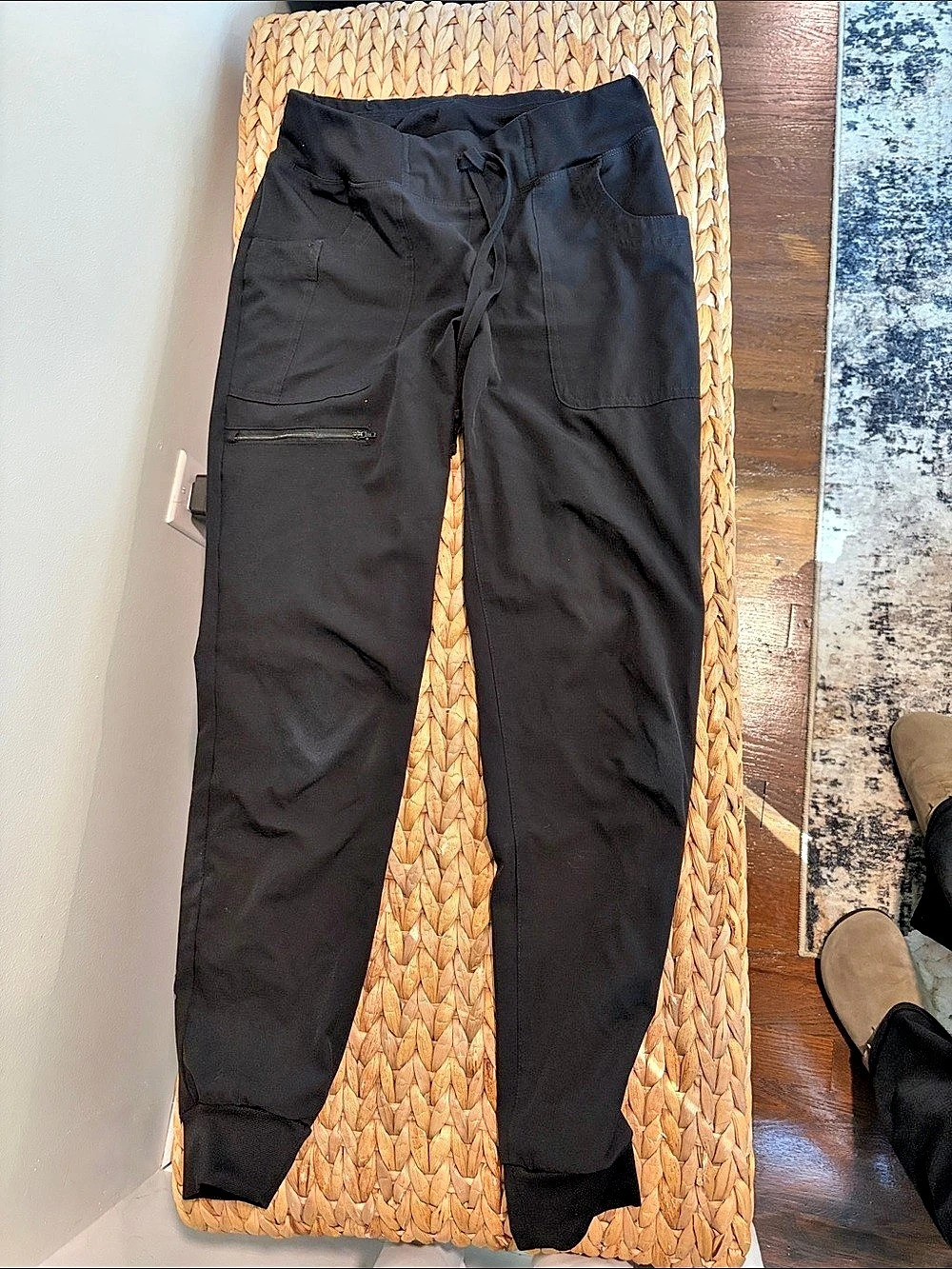 Heart and soul Black scrub joggers size small S/P